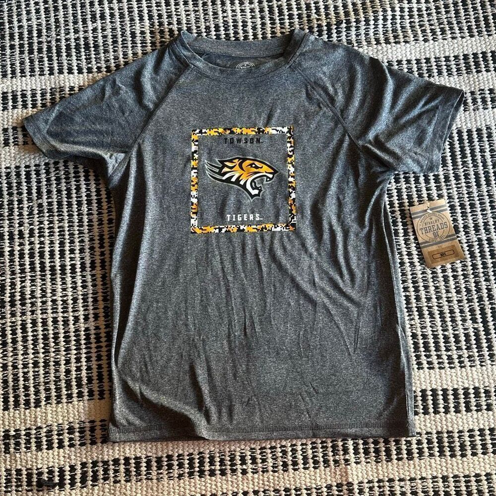 A knights apparel Kids Size large 12/14 gray Towson Tigers Football Gray T shirt